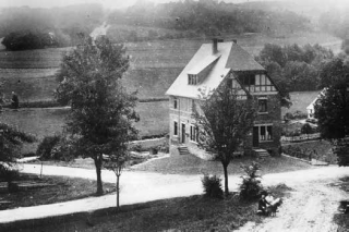 Das Gasthaus „Waldlust“ kurz nach Fertigstellung (1908)